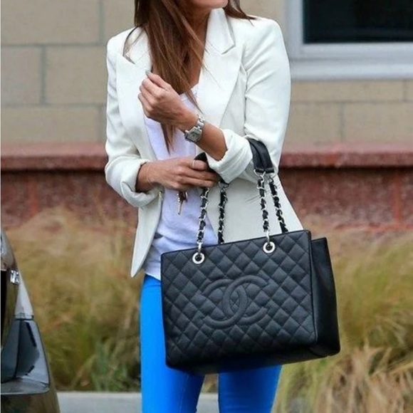 VINTAGE CHANEL Black Caviar Quilted Grand Shopping Tote GST Silver-Tone Hardware - Picture 16 of 16